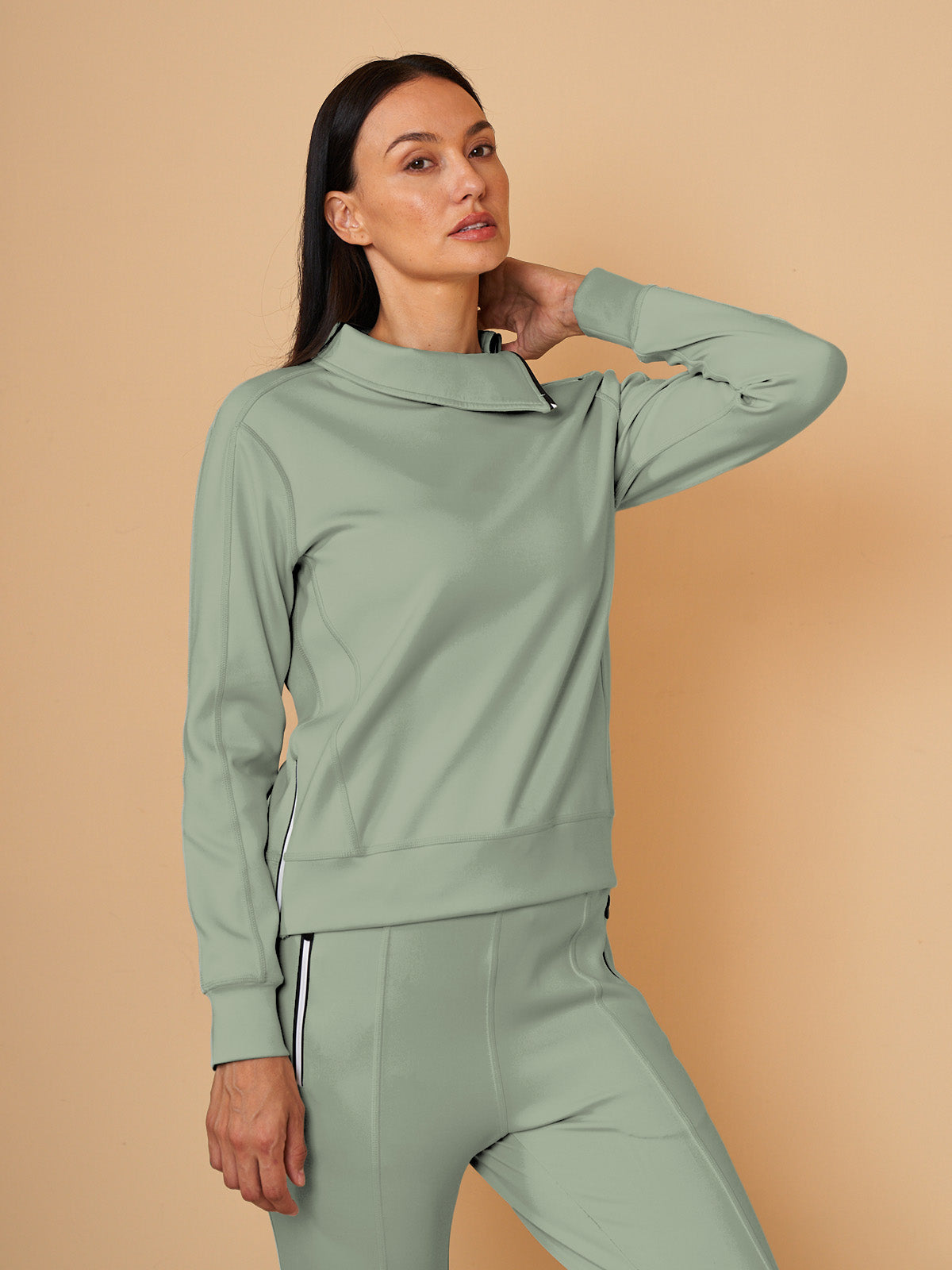 Super Tiebreak Irregular Collar Sweatshirt