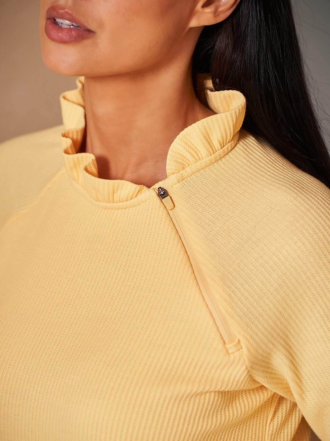 Super Tiebreak Ruffle Collar Sweatshirt