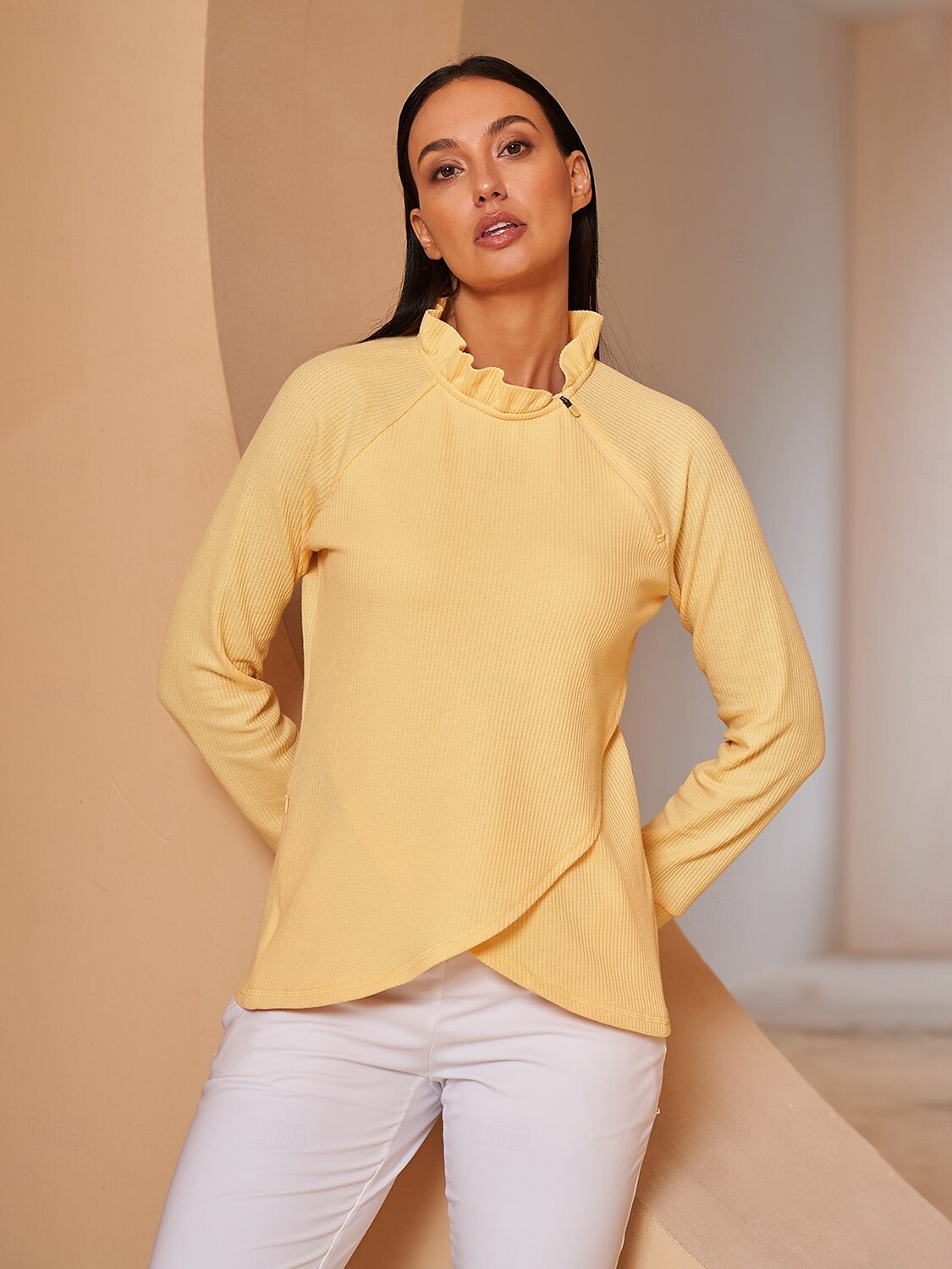 Super Tiebreak Ruffle Collar Sweatshirt